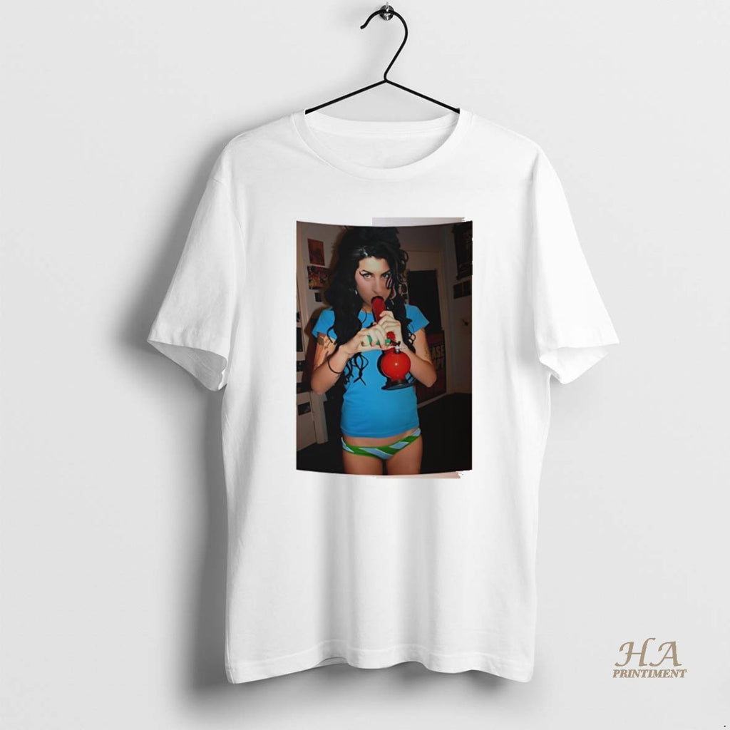 Official Amy Winehouse Smoking Bong Meme