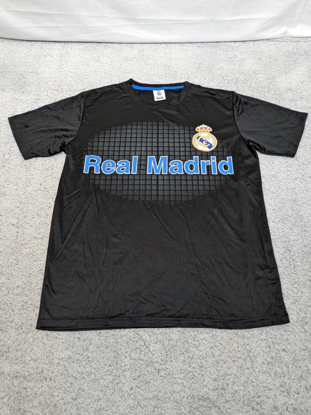 Real Madrid Football Club Graphic T Shirt Mens Small Black Soccer Fan Tee Unisex , , , Long Sleeve Tee