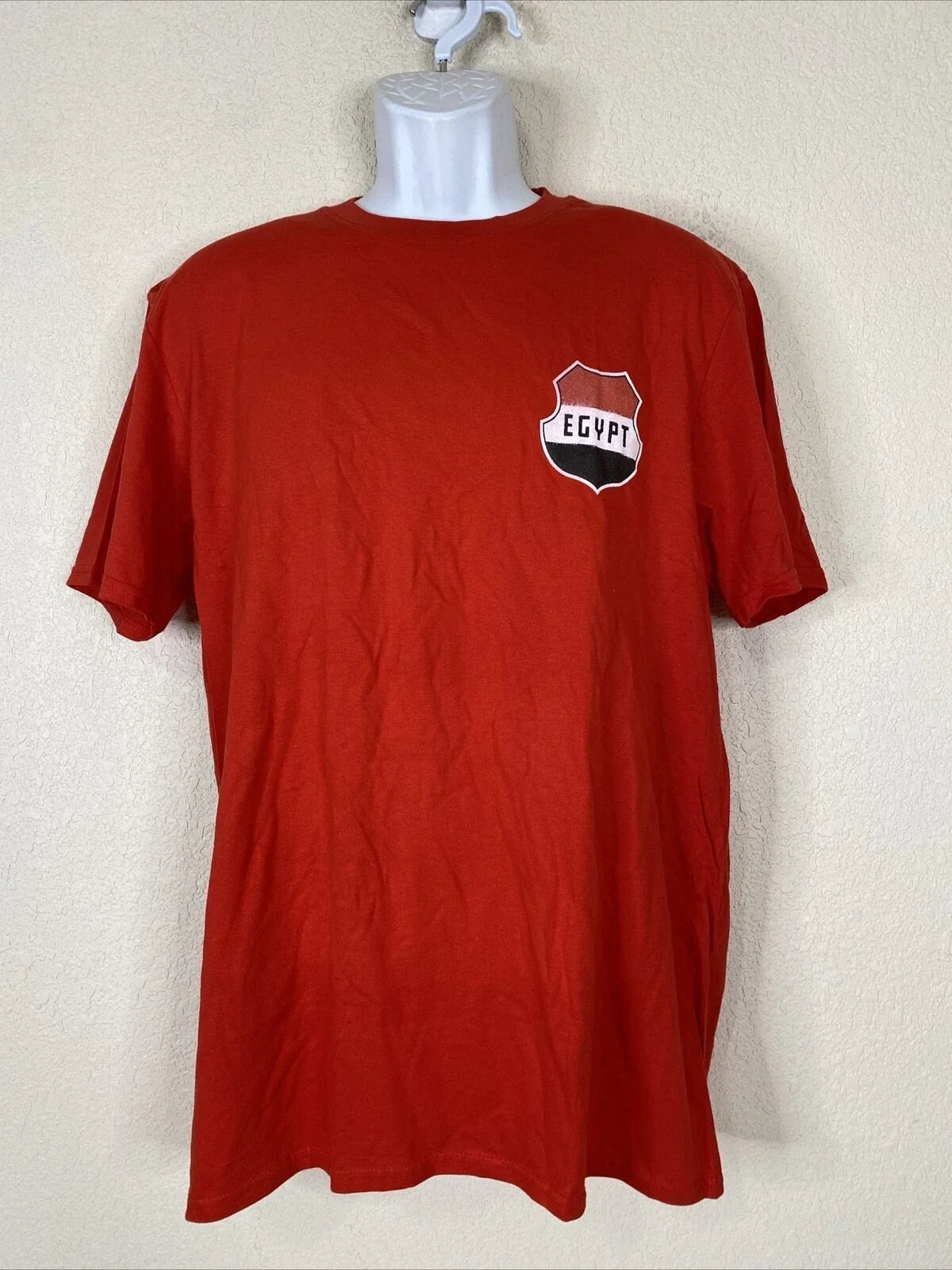 NWOT Gildan Men Size L Red Retro Egypt Soccer Team Crest T Shirt Short Sleeve Unisex , , , Long Sleeve Tee
