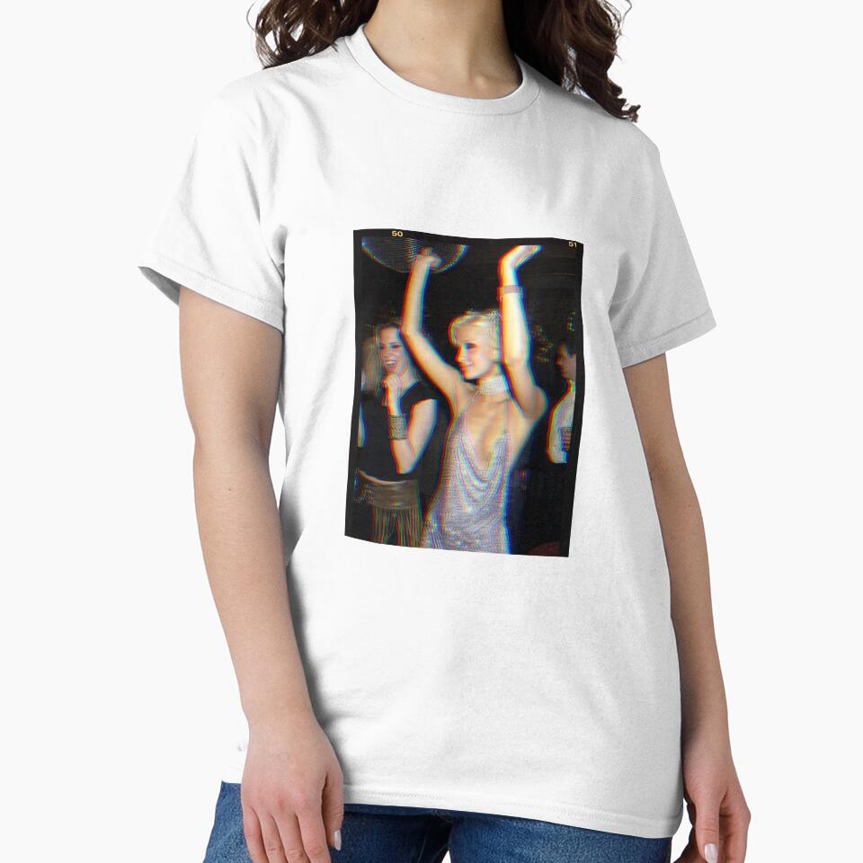 Paris y2k club photo by erinrianna1