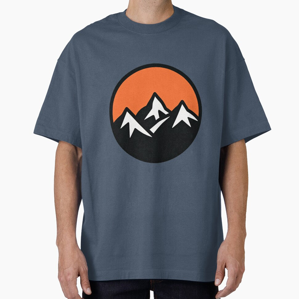 Minimalist Mountain Range by Atraks1